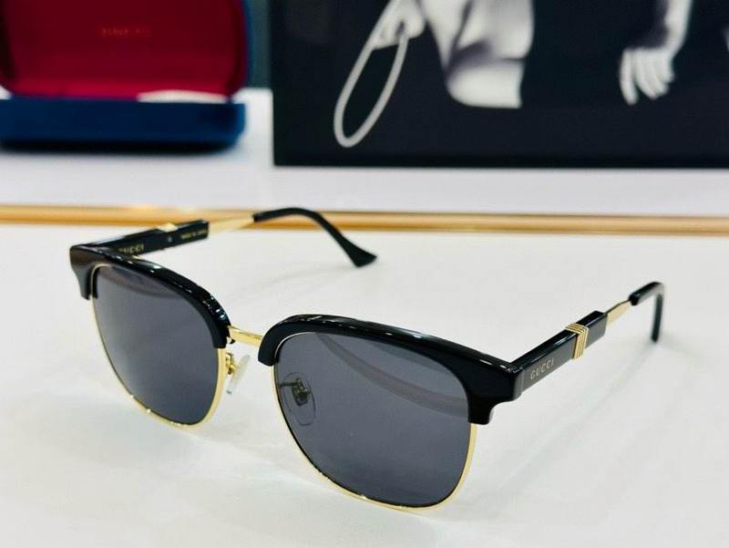 Gucci Sunglasses 834